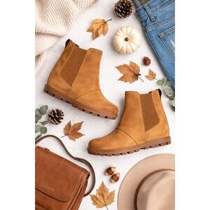 Sorel Women's Wedge Ankle Boots Tan Leather Elastic Side‎ Size 10.5